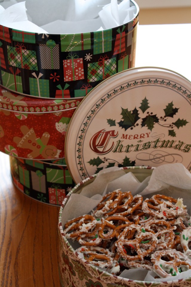 whitechocpretzeltins1